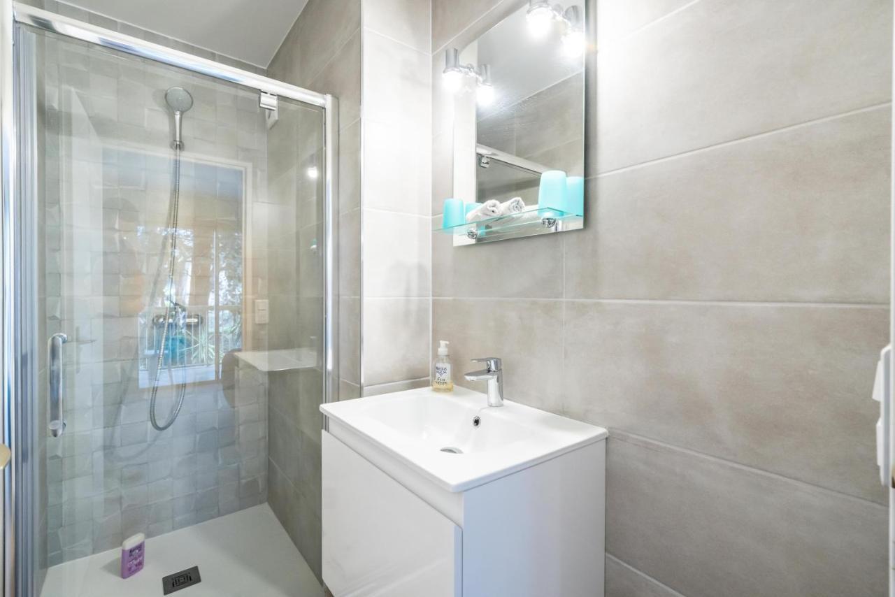 Spacious Apartment At A 5 Min Walk From The Beach 앙티브 외부 사진