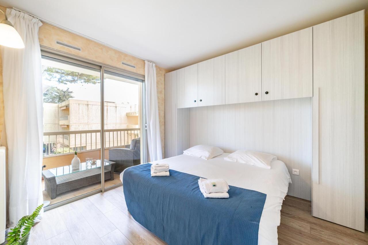Spacious Apartment At A 5 Min Walk From The Beach 앙티브 외부 사진