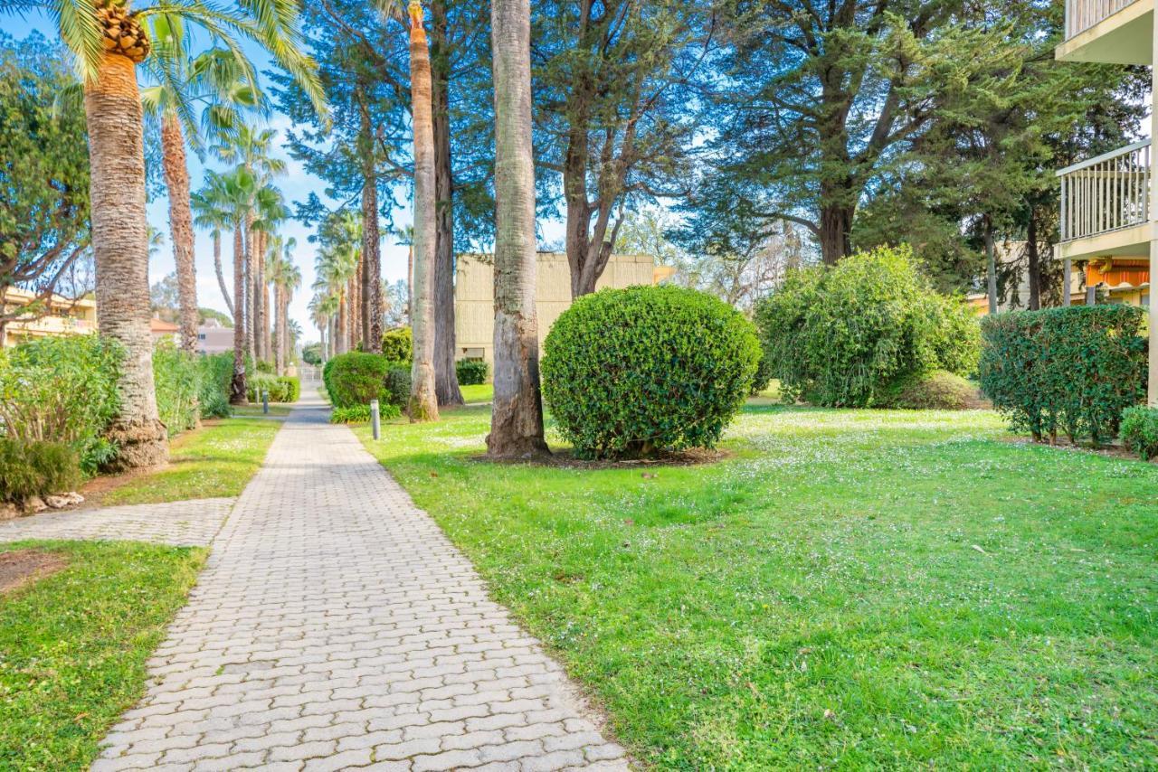 Spacious Apartment At A 5 Min Walk From The Beach 앙티브 외부 사진