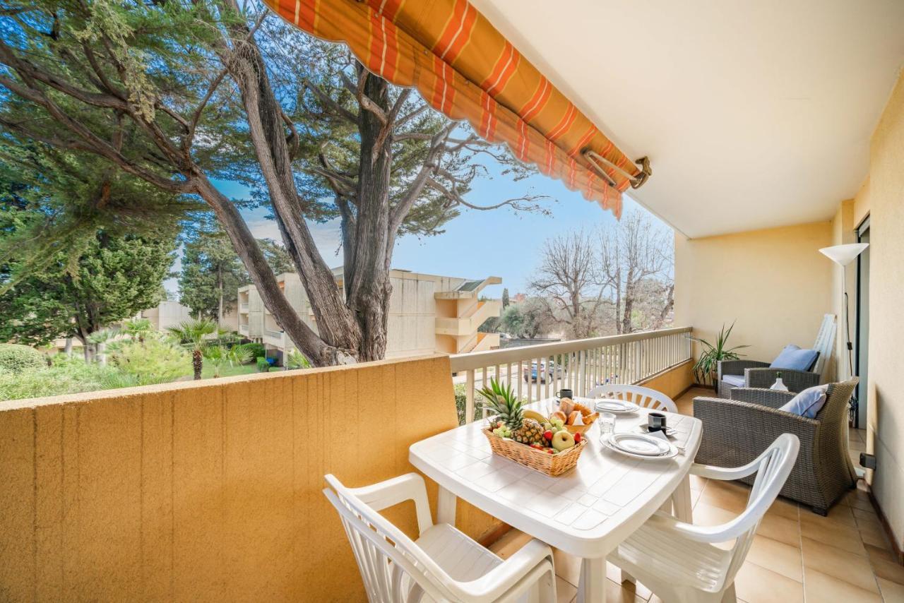 Spacious Apartment At A 5 Min Walk From The Beach 앙티브 외부 사진