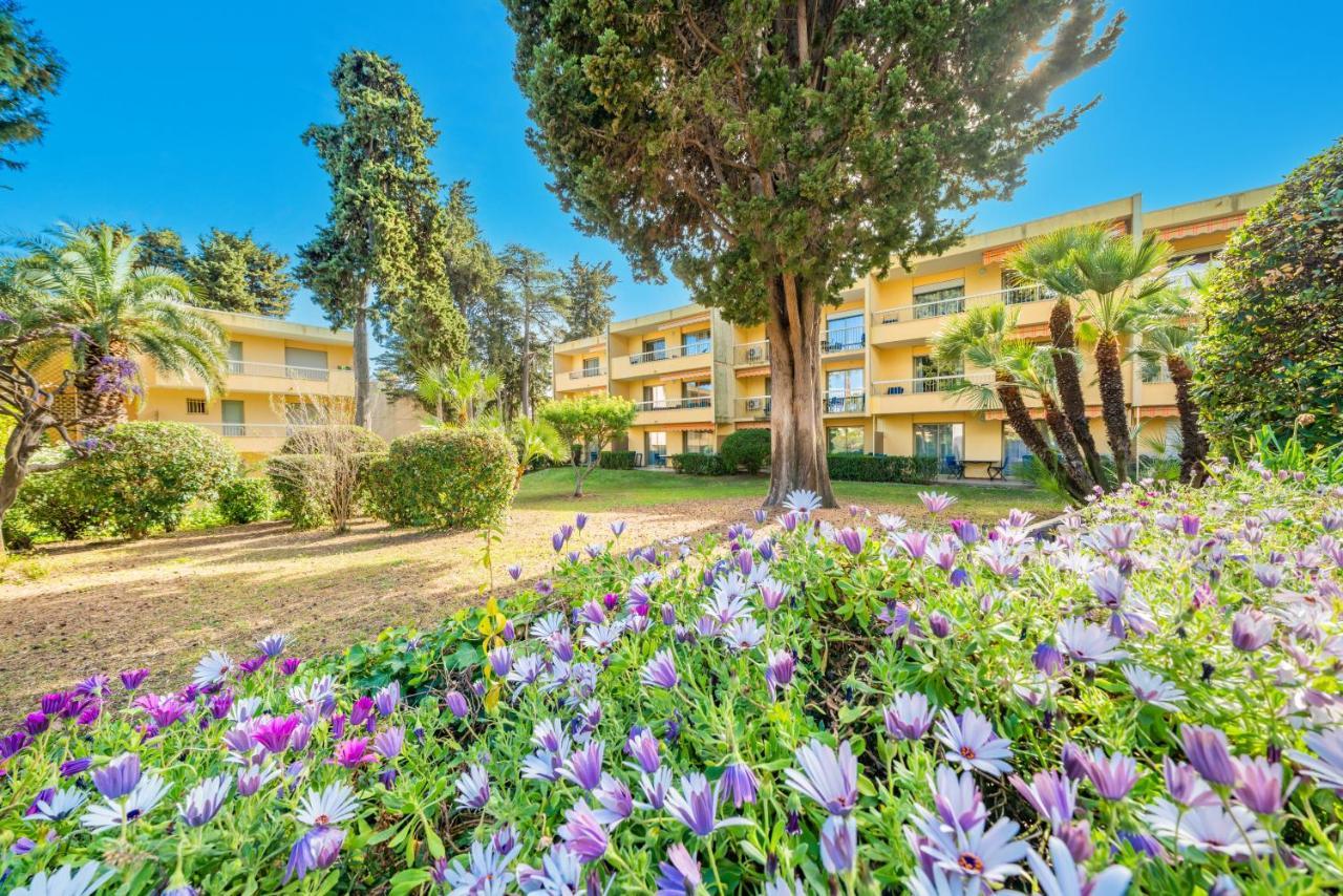 Spacious Apartment At A 5 Min Walk From The Beach 앙티브 외부 사진