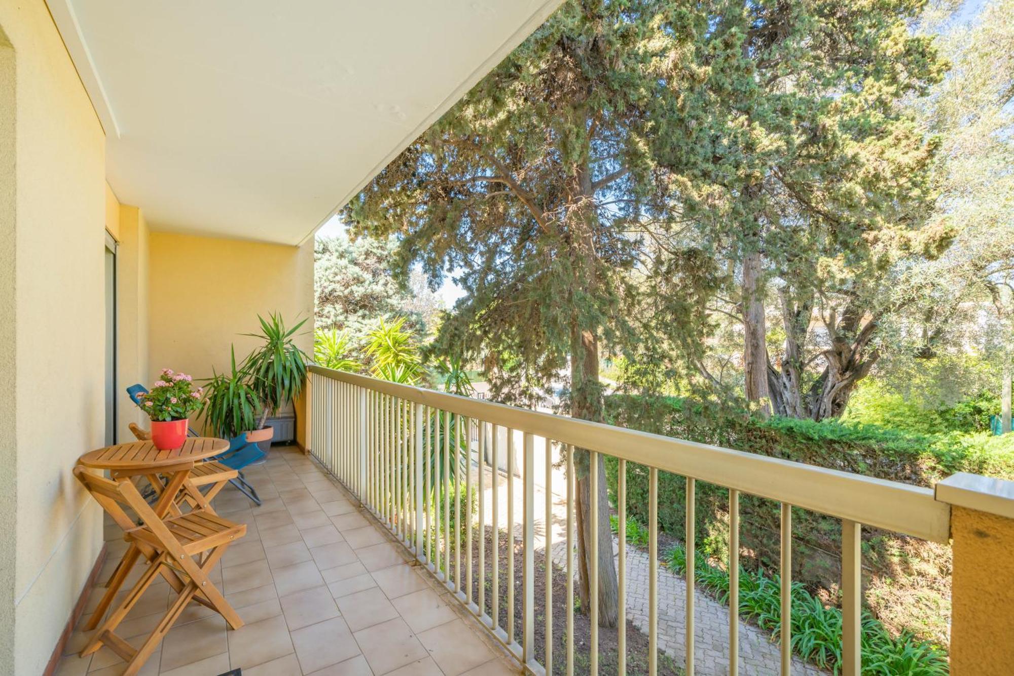 Spacious Apartment At A 5 Min Walk From The Beach 앙티브 외부 사진